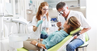 Врачи-стоматологи